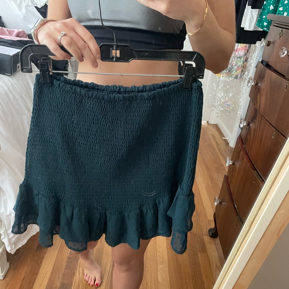 Sadie & sage dark green mini skirt size M